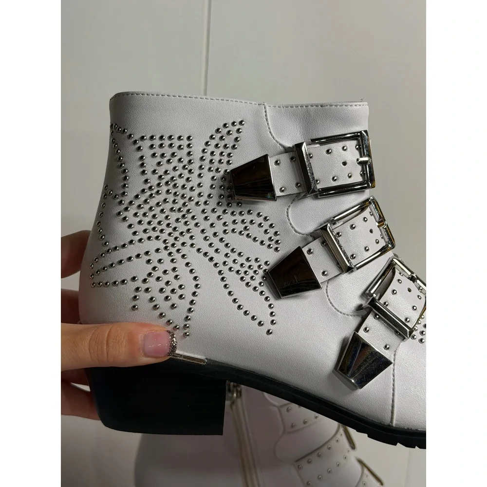 Yolanda Bootie‎ White Silver Studded Triple Buckle Pointed Toe Ankle Boots 7.5